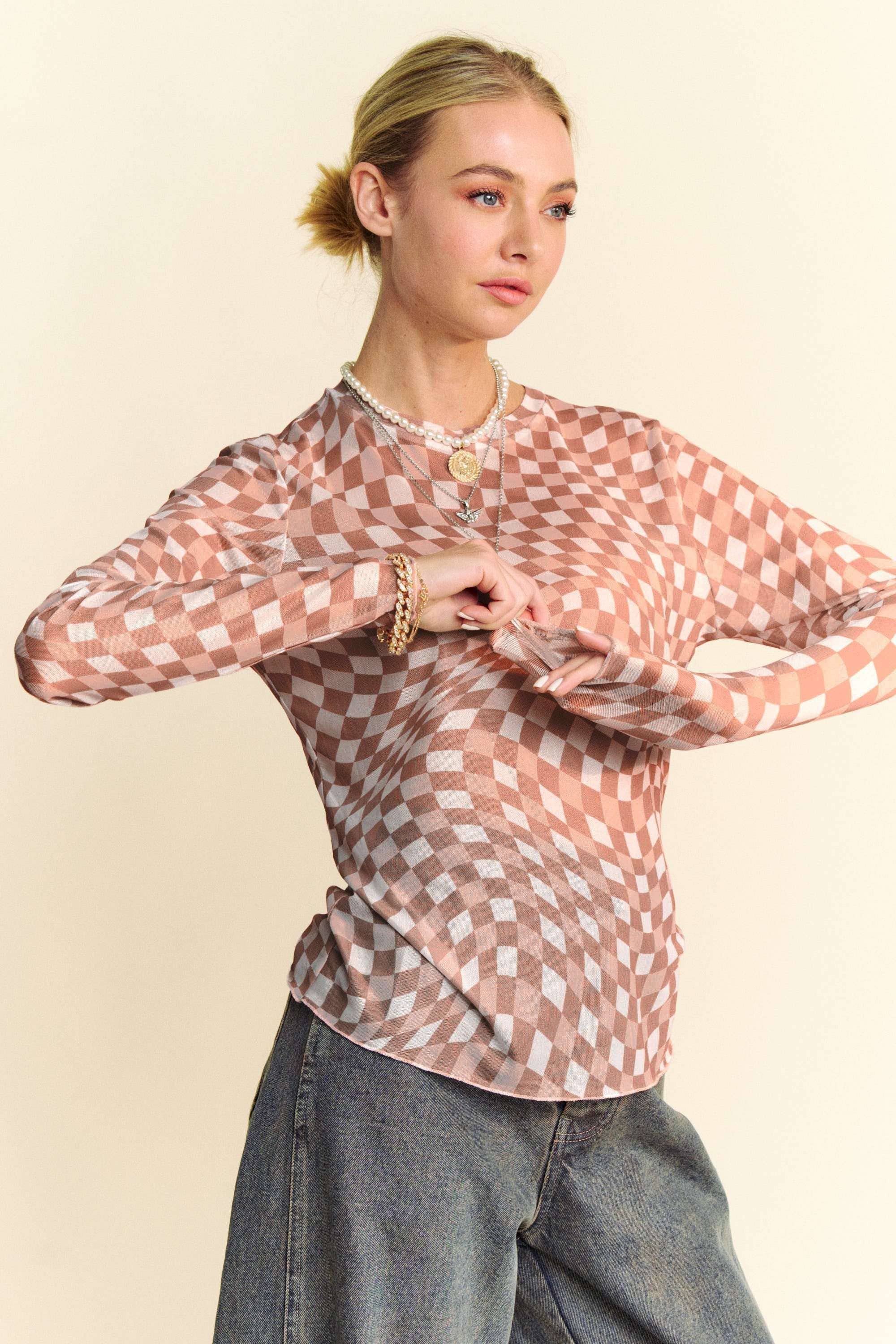 Checkerboard Mesh Layering Top